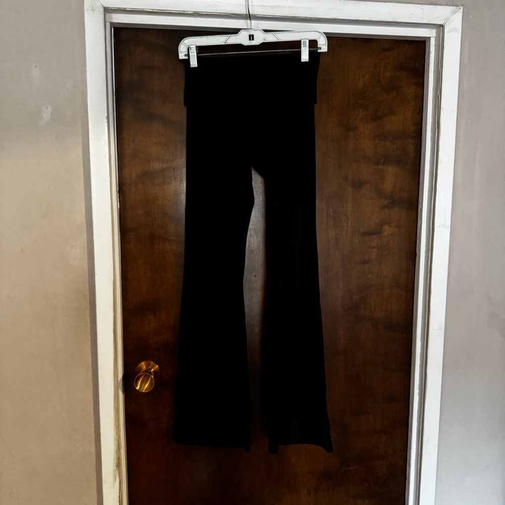 abercrombie and fitch YPB everyday soft fold over leggings